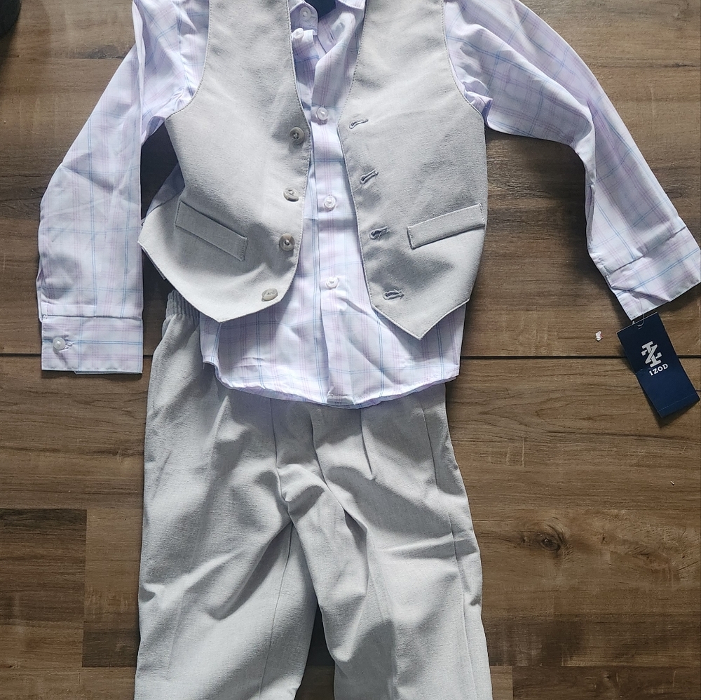 Izod Gray Vest and Pants with Light Plaid Shirt